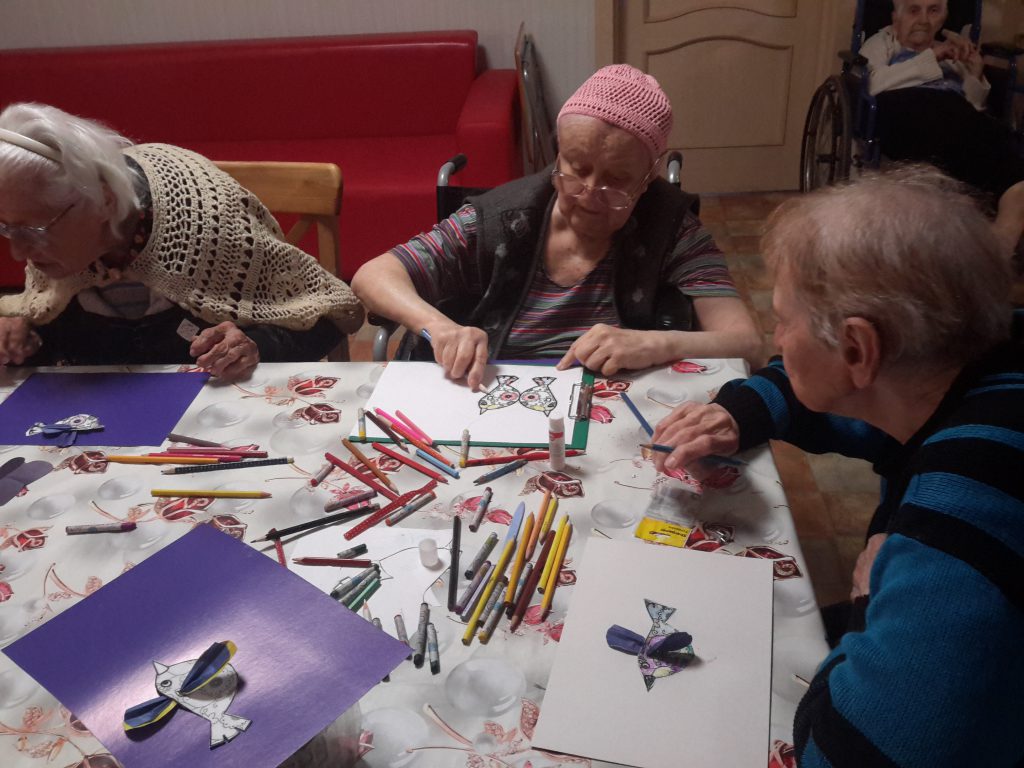 Творческие занятия для пожилых в пансионатах Ялта