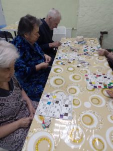 Занятия с пожилыми в пансионате в г. Петергоф