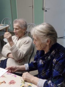 День кинезиологических пальчиковых упражнений в пансионате для пожилых
