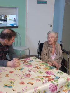 Творческое занятие "Грибной день" с пожилыми в пансионатах "Ялта"