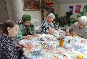 Творческие занятия с пожилыми на прошедший месяц в пансионате "Ялта - Шоссе Революции"