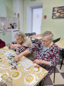 Индивидуальные и групповые занятия с пожилыми в пансионате "Ялта - Петергоф"