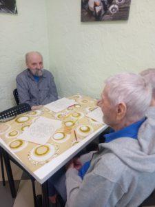 Творческое занятие с пожилыми "Пословицы" в пансионате "Ялта"