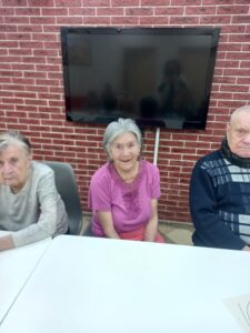 Занятие «Лабиринт» с пожилыми постояльцами пансионата «Ялта»