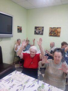 Творческие занятия с пожилыми ко Дню ВМФ в пансионате «Ялта»