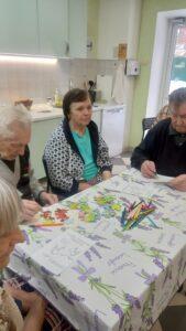 Творческое занятие с пожилыми, приуроченное ко Дню Защитника Отечества